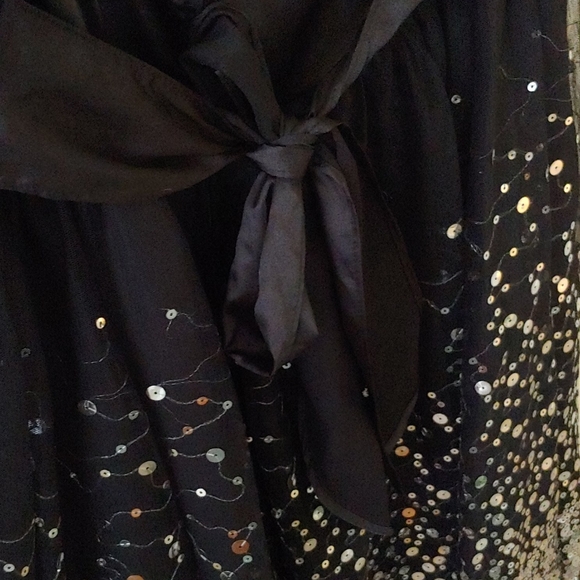 Black Cocktail Dress with Sparkle Detail - Picture 3 of 6